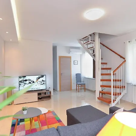Apartment Fuer 5 Personen Ca 80 Qm In Pula, Istrien Istrische Riviera Pula